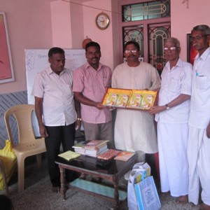 மனத்தை அகலப்படுத்தும் இலக்கியங்களே மடல்கள்-கவிஞர் மு.முருகேசு