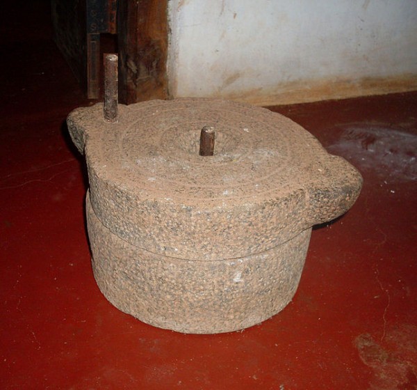 திரிகைக்கல் : thirikaikal