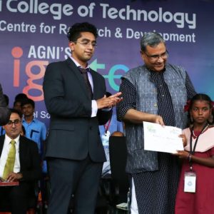 ஐ.நா. போட்டியில் மாணிக்கவாசகம் நடுநிலைப் பள்ளி மாணவி வெற்றி